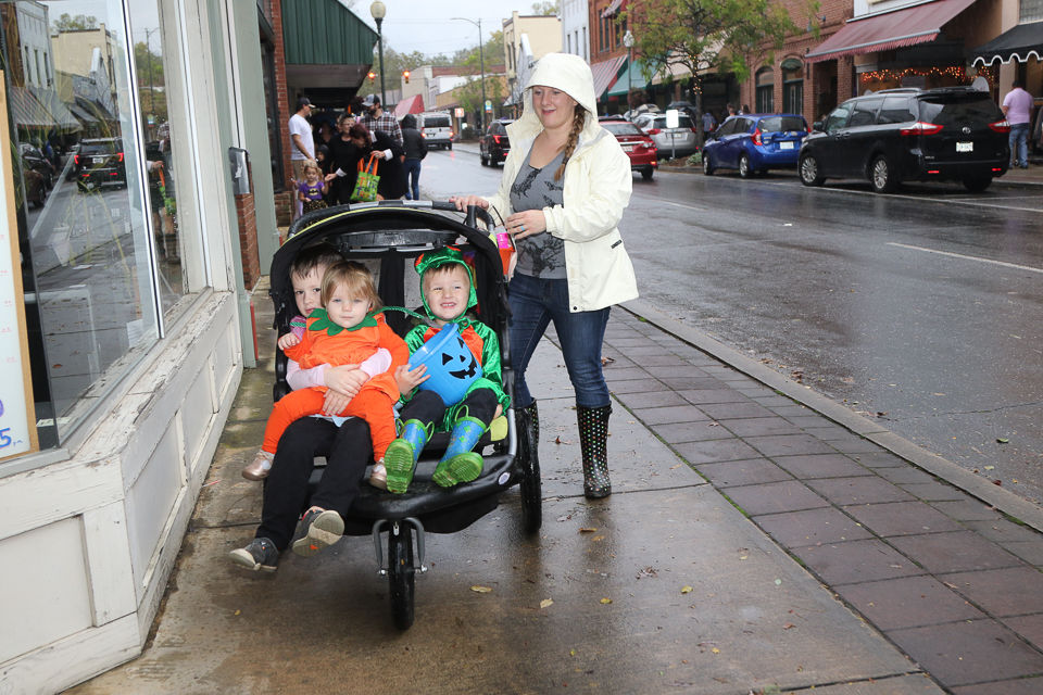 Halloween Trick or Treat Downtown Morganton 2019-9568.JPG